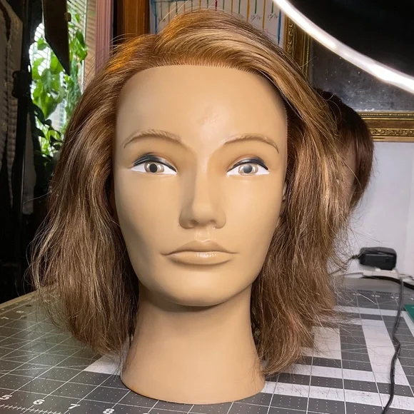 2 Pivot Point Mannequin Heads - Picture 9 of 16